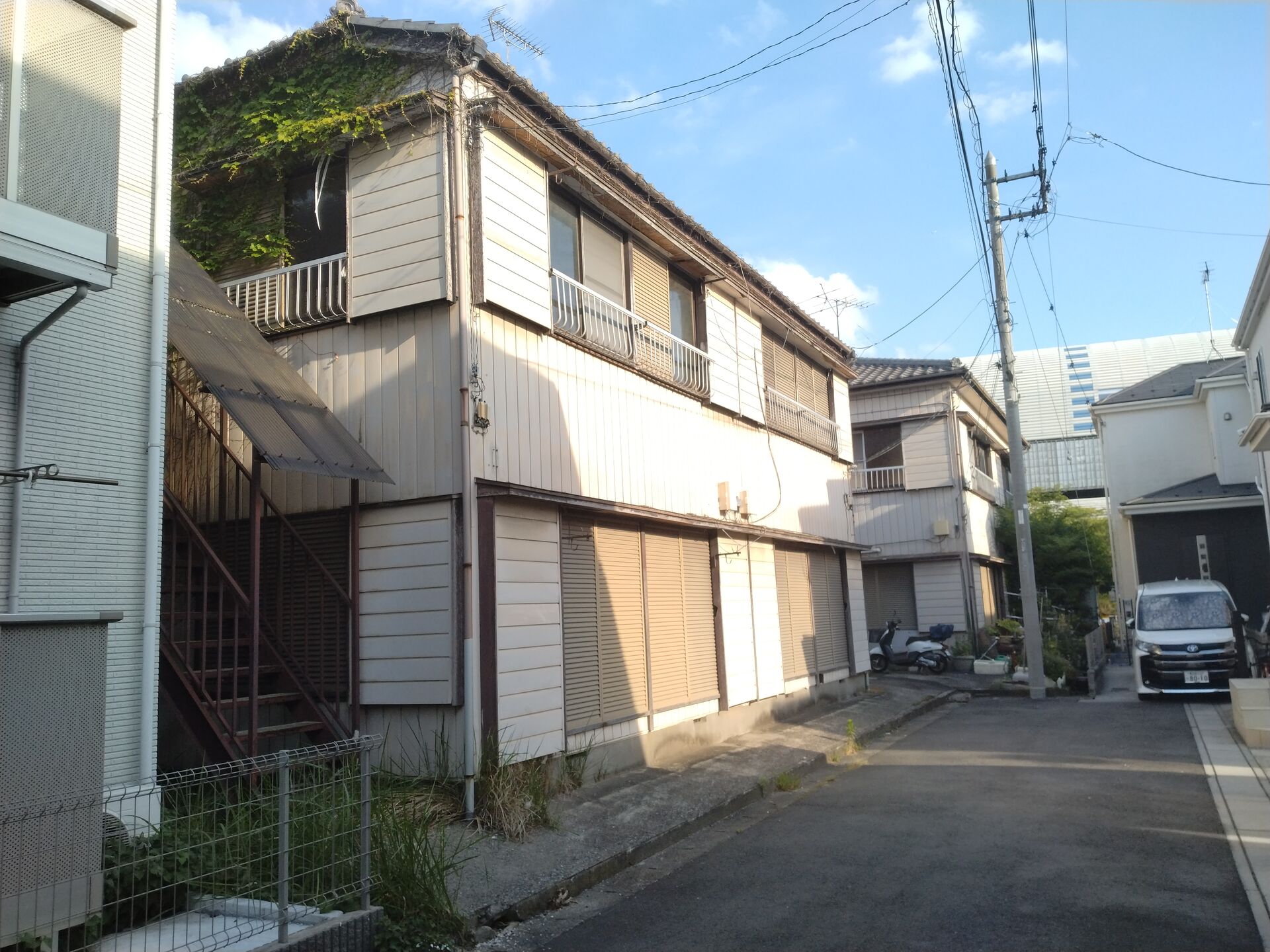 草加市八幡町の老朽化した築古賃貸アパートの売却
